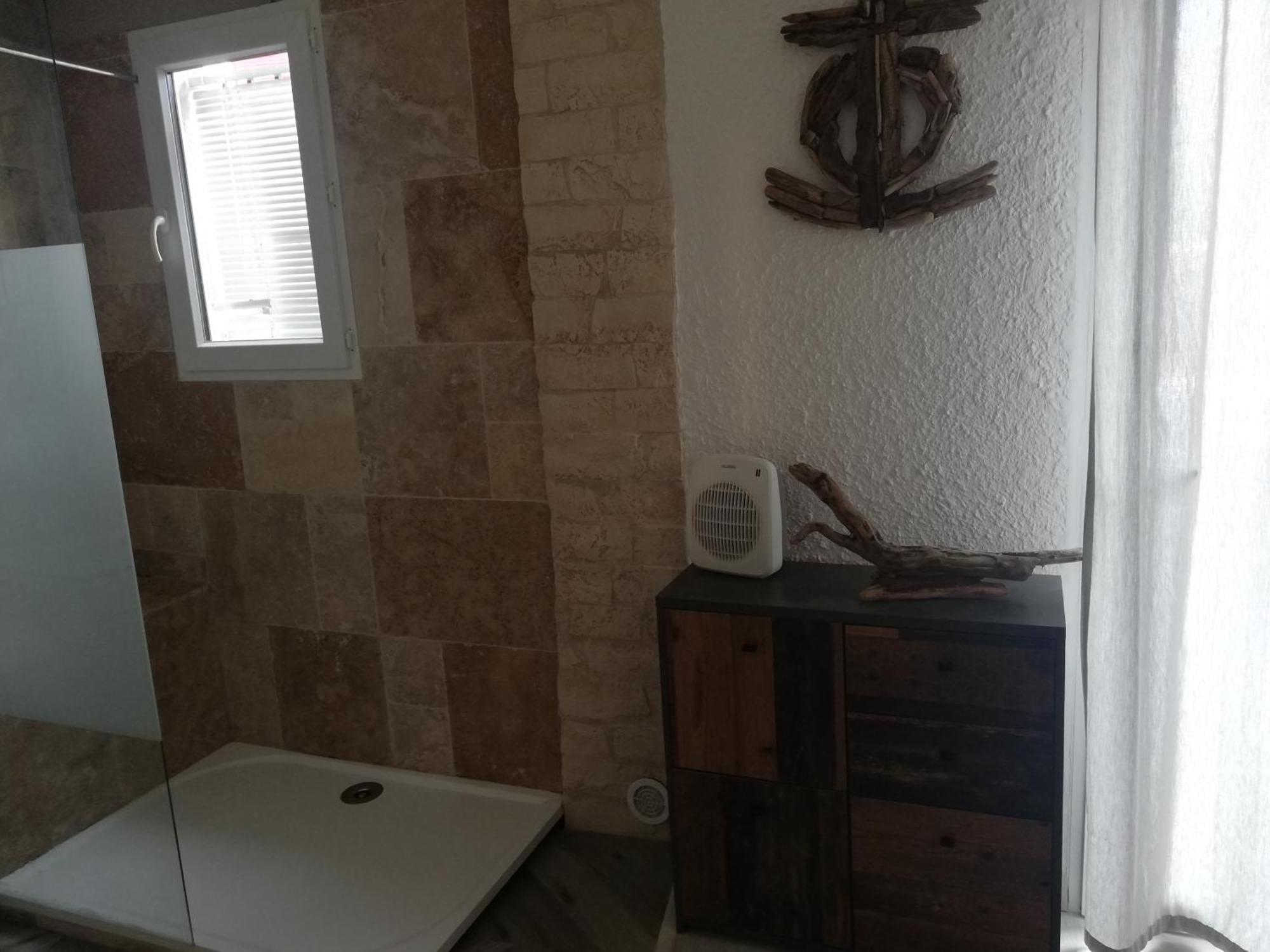 Jolie Appartement Refait A Neuf Сент-Марі-де-ла-Мер Екстер'єр фото
